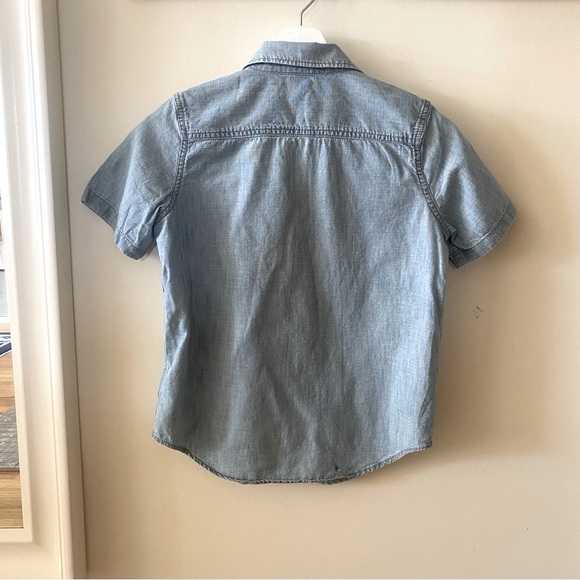 Gap boys denim shirt. Size 8 - Picture 2 of 7